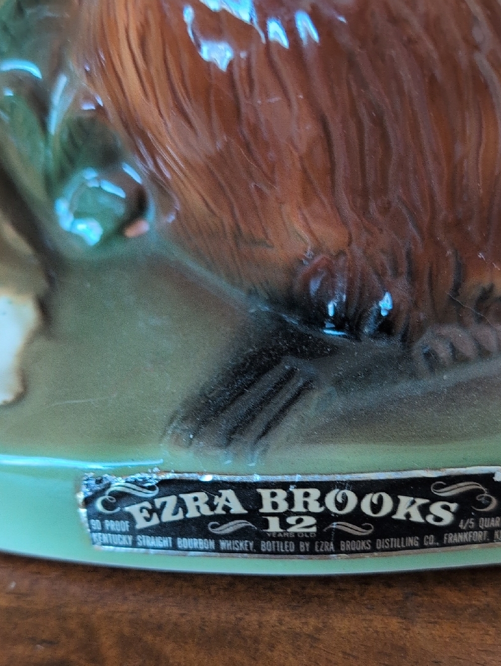 Vintage 1972 Ezra Brooks Ceramic Beaver Decanter - Picture 2 of 11